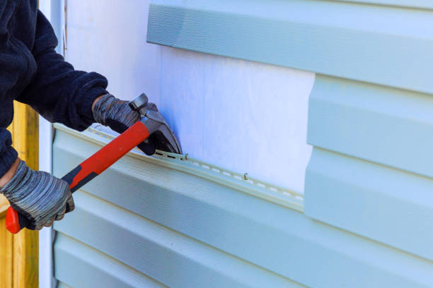Reliable Siding Repair contractor in Clarksville, TX by Creative Siding